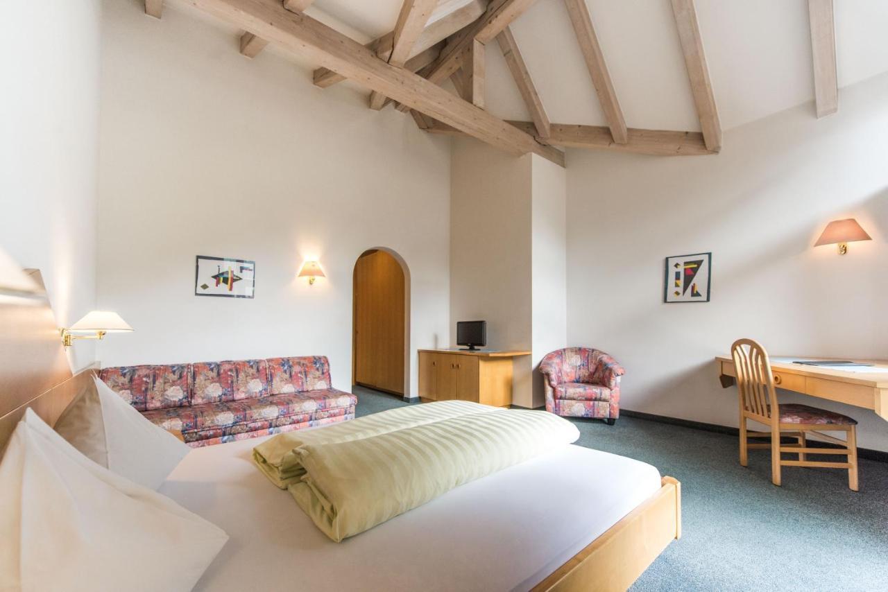 Hotel Fronza - Your Hike & Mountain Home Lutago Exterior foto