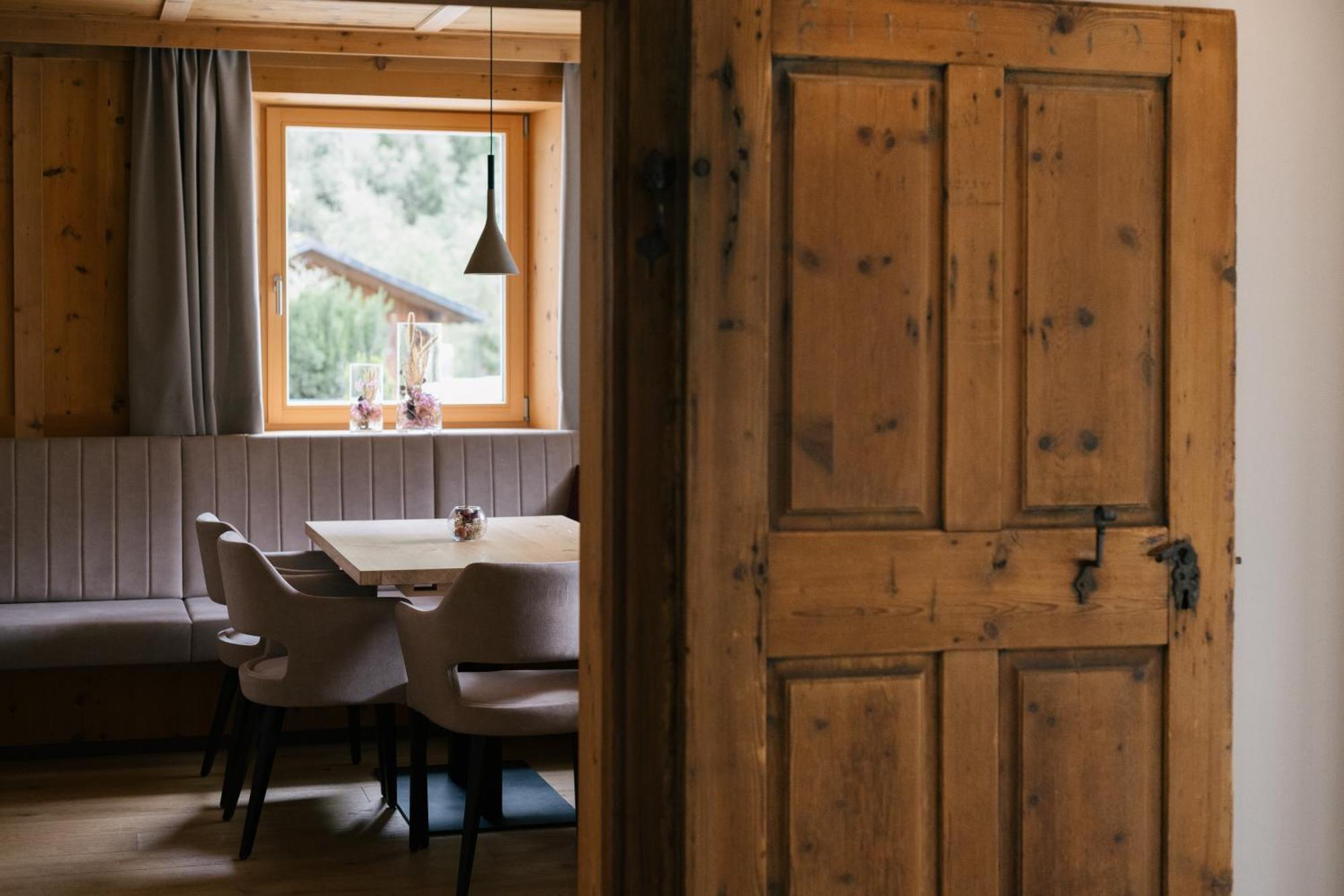 Hotel Fronza - Your Hike & Mountain Home Lutago Exterior foto