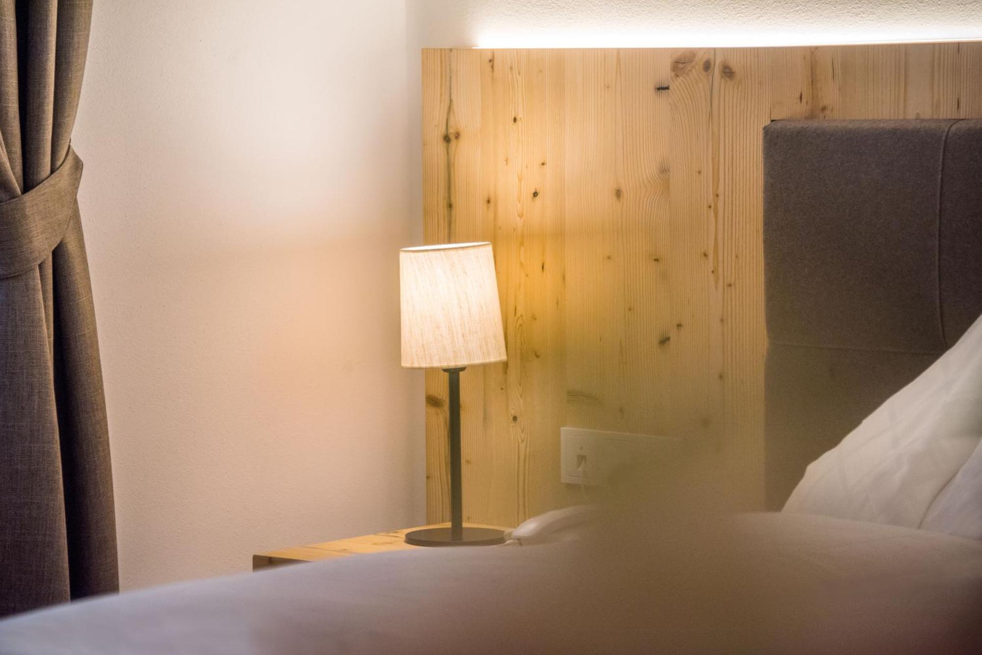 Hotel Fronza - Your Hike & Mountain Home Lutago Cameră foto